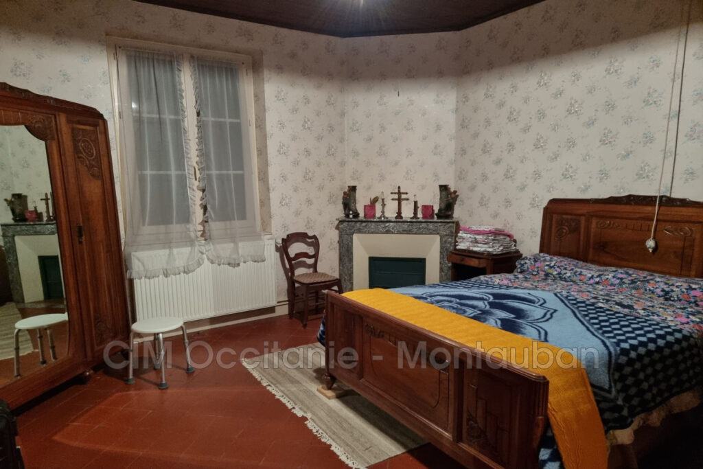 vente maison 8 Pièce(s) – 8 pièces – 5 chambres – 260.00 m²