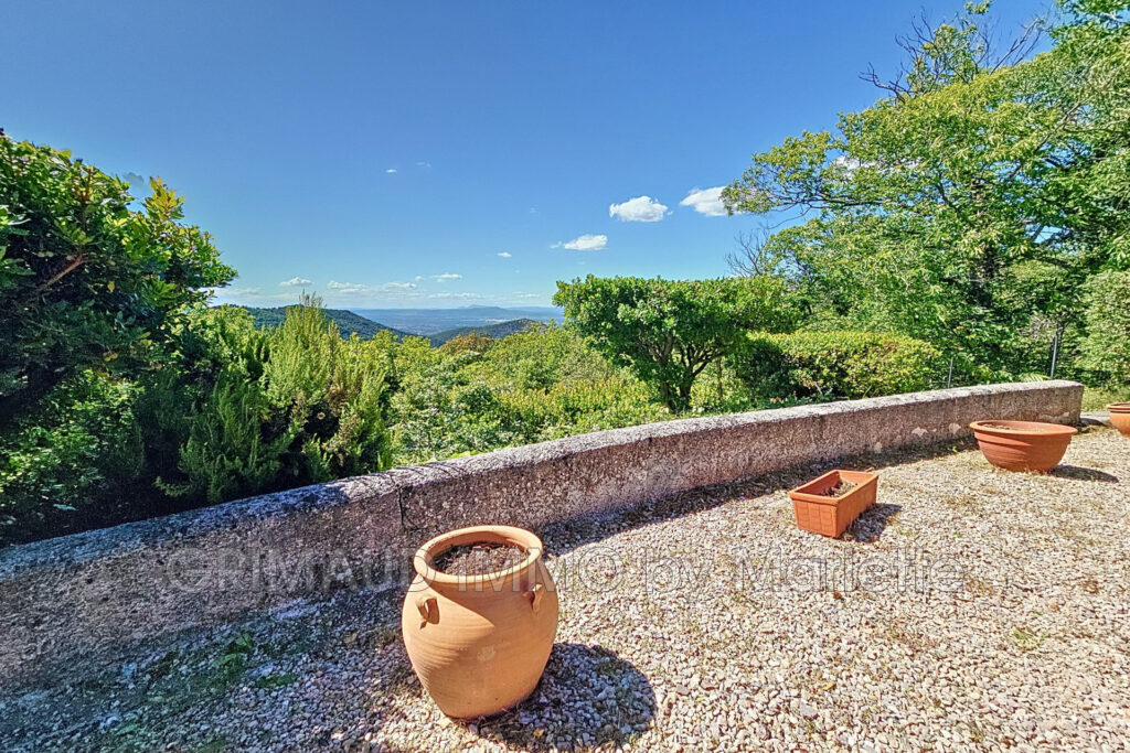 vente maison 6 Pièce(s) – 6 pièces – 4 chambres – 126.85 m²