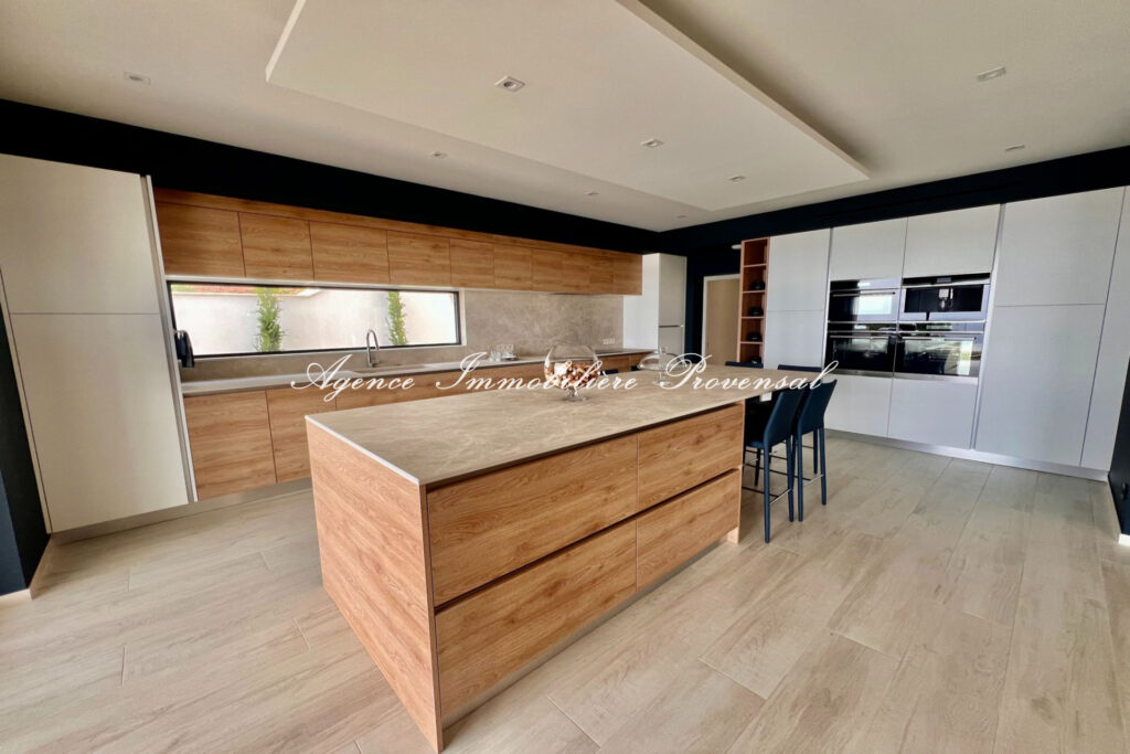 vente villa 5 Pièce(s) – 5 pièces – 4 chambres – 400.00 m²