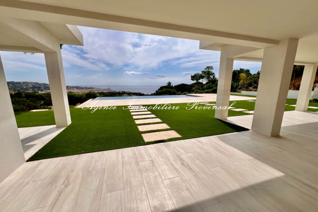 vente villa 5 Pièce(s) – 5 pièces – 4 chambres – 400.00 m²