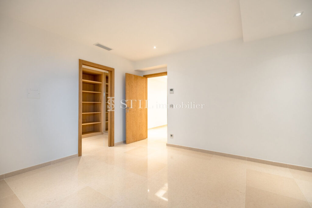 vente villa 5 Pièce(s) – 5 pièces – 4 chambres – 180.00 m²