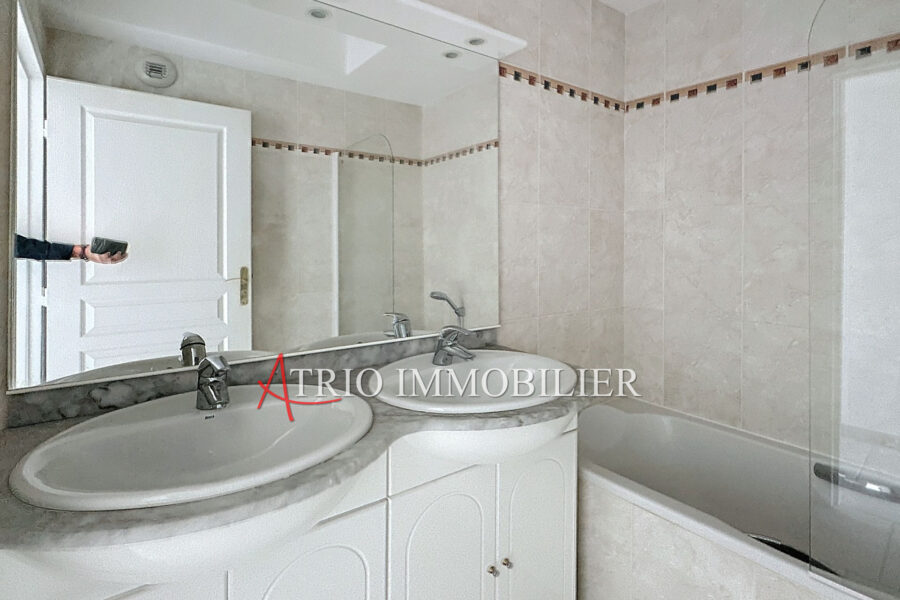 Appartement à vendre à Saint-laurent-du-var