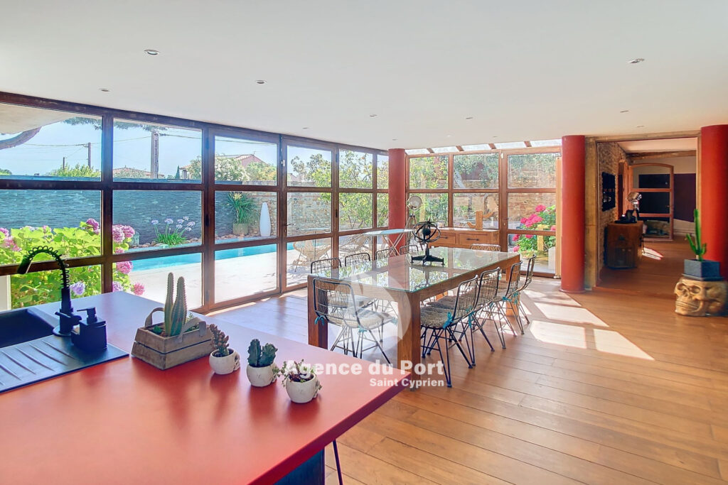 vente villa 6 Pièce(s) – 6 pièces – 5 chambres – 260.00 m²