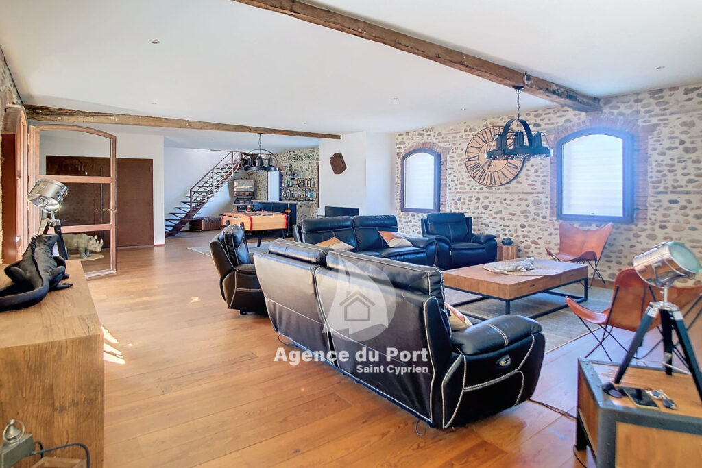 vente villa 6 Pièce(s) – 6 pièces – 5 chambres – 260.00 m²