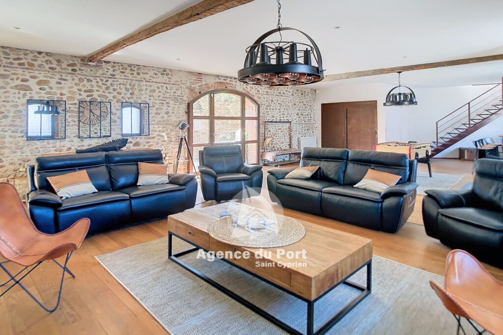 vente villa 6 Pièce(s) – 6 pièces – 5 chambres – 260.00 m²