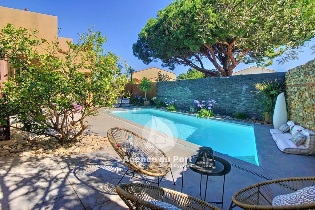 vente villa 6 Pièce(s) – 6 pièces – 5 chambres – 260.00 m²