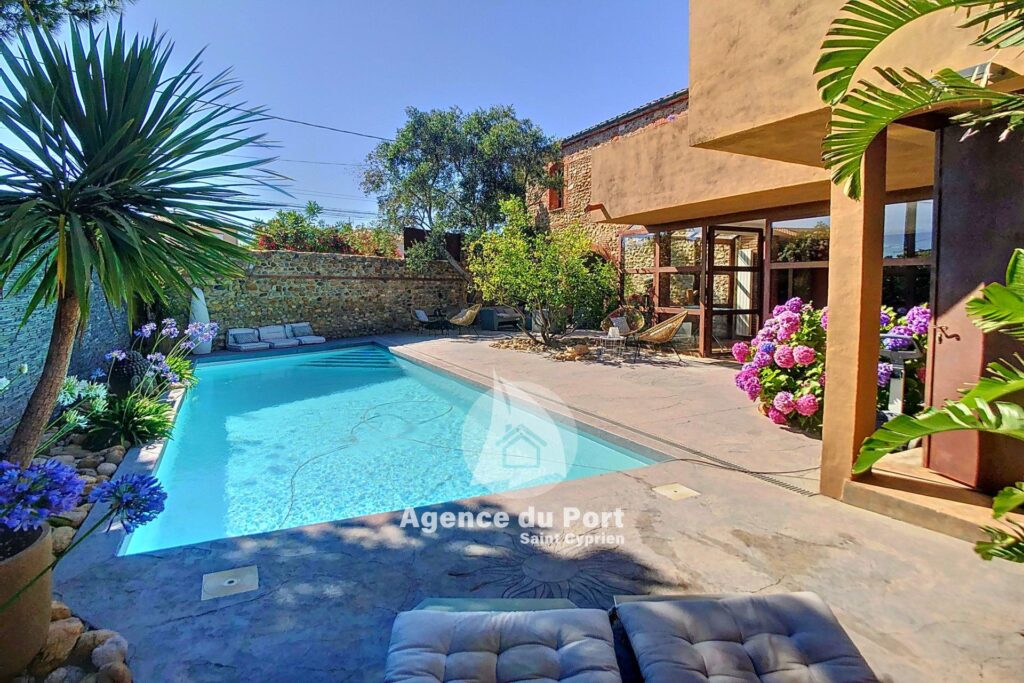 vente villa 6 Pièce(s) – 6 pièces – 5 chambres – 260.00 m²