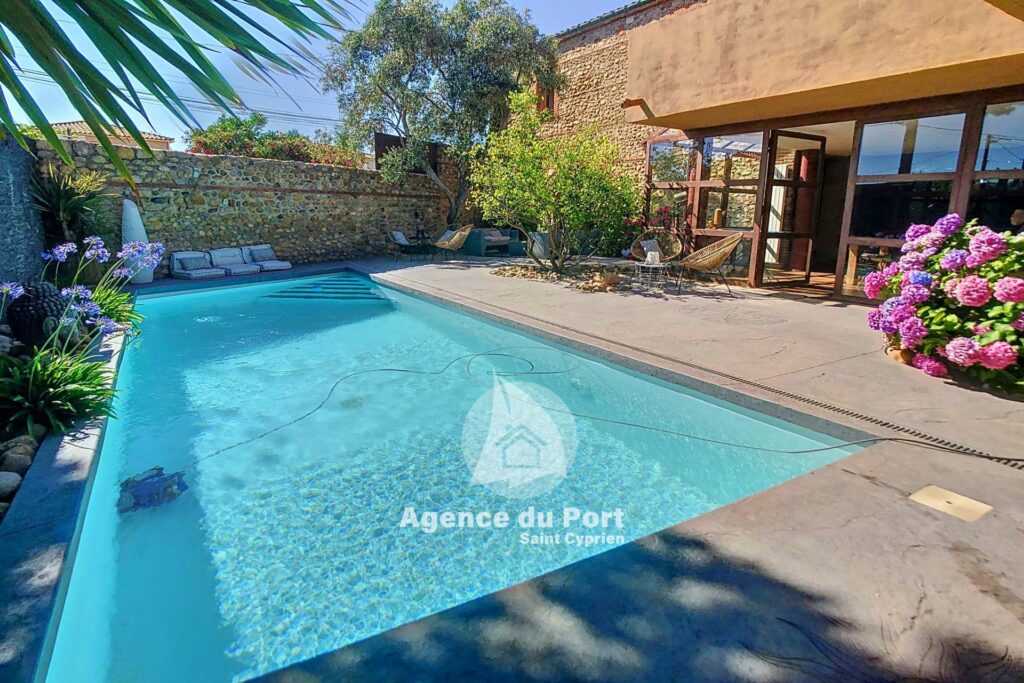 vente villa 6 Pièce(s) – 6 pièces – 5 chambres – 260.00 m²