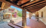 Maison de village avec vue mer – 14 pièces – 10 chambres – 400.00 m²