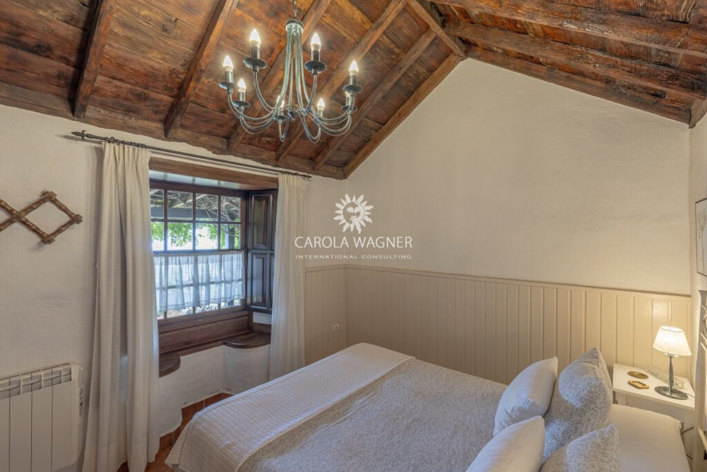 vente maison d’hôtes 8 Pièce(s) – 8 pièces – 4 chambres – 251.00 m²