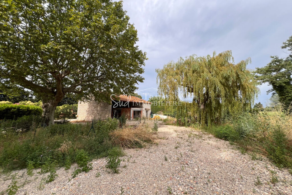 ST REMY DE PROVENCE – AU CALME – 7 pièces – 4 chambres – 143.06 m²