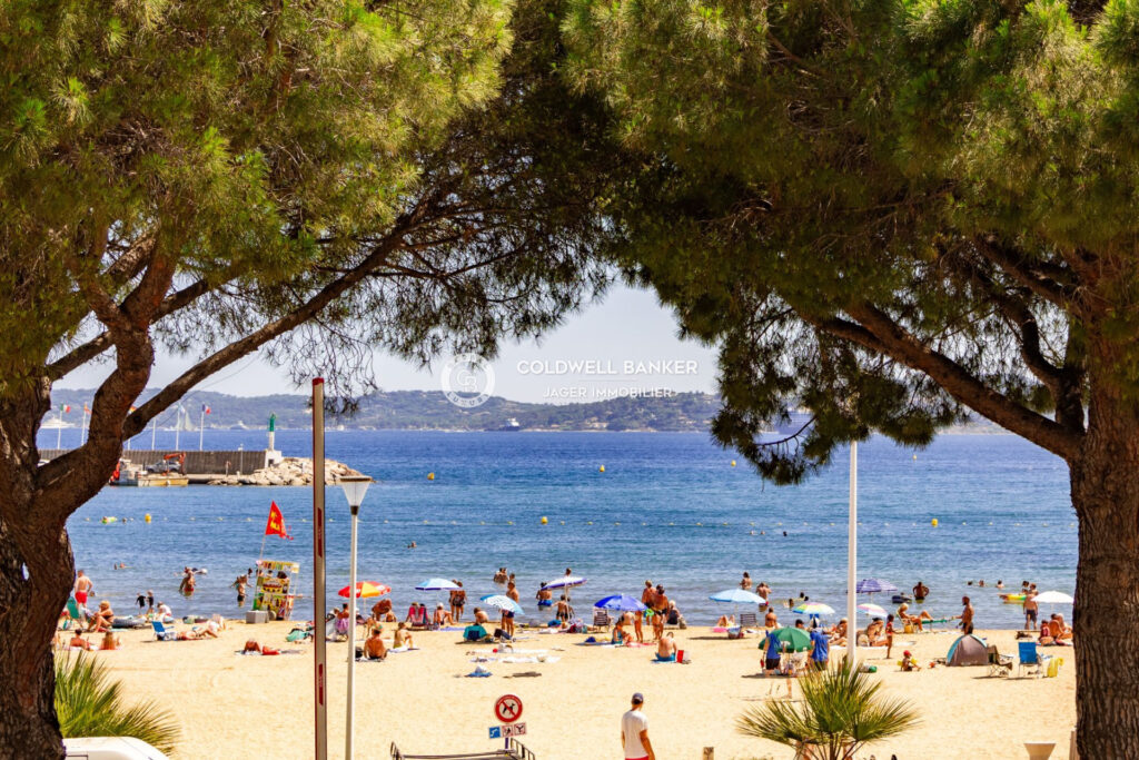 20m de la plage – appartement rénové avec terrasse et vue mer  – 3 pièces – 2 chambres – 55.00 m²