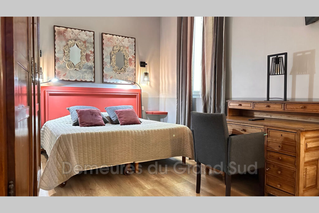 vente  – NR pièces – NR chambres – 850.00 m²