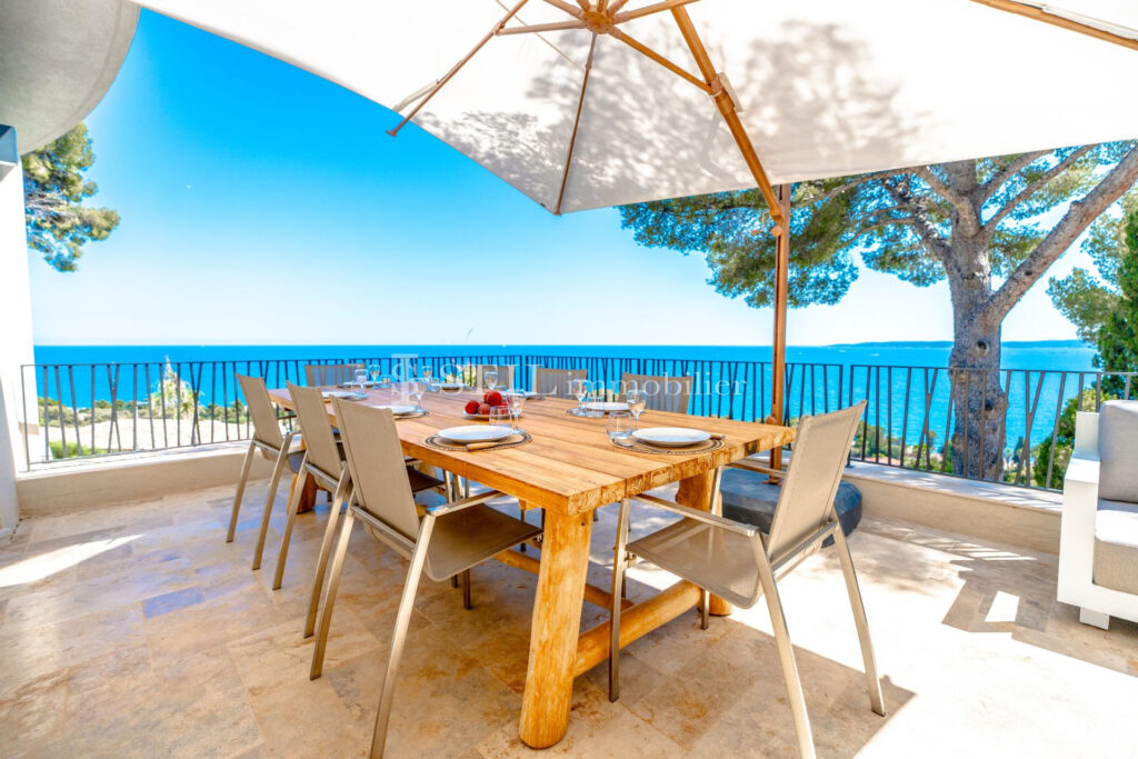 location saisonnière villa 6 Pièce(s) – 6 pièces – 4 chambres – 300.00 m²