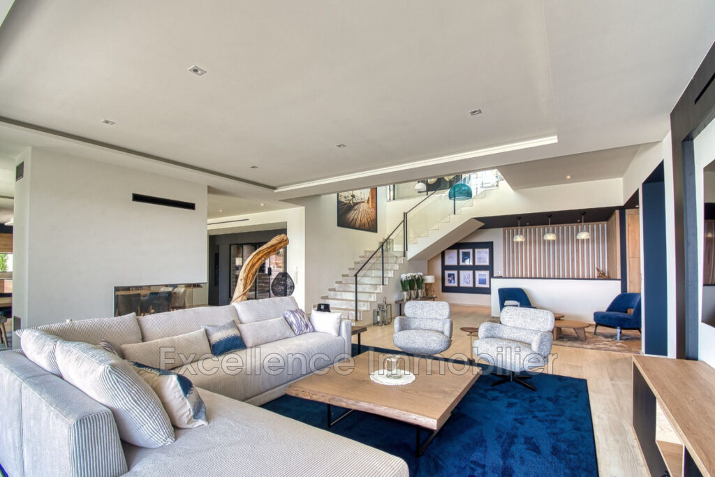 vente propriété 6 Pièce(s) – 6 pièces – 4 chambres – 355.00 m²