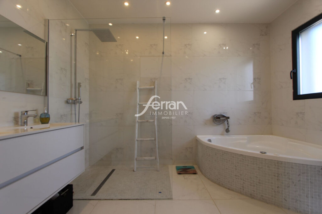 A vendre Villa de 152m² sur 750m²- Trans en Provence – 4 pièces – 3 chambres – 152.00 m²