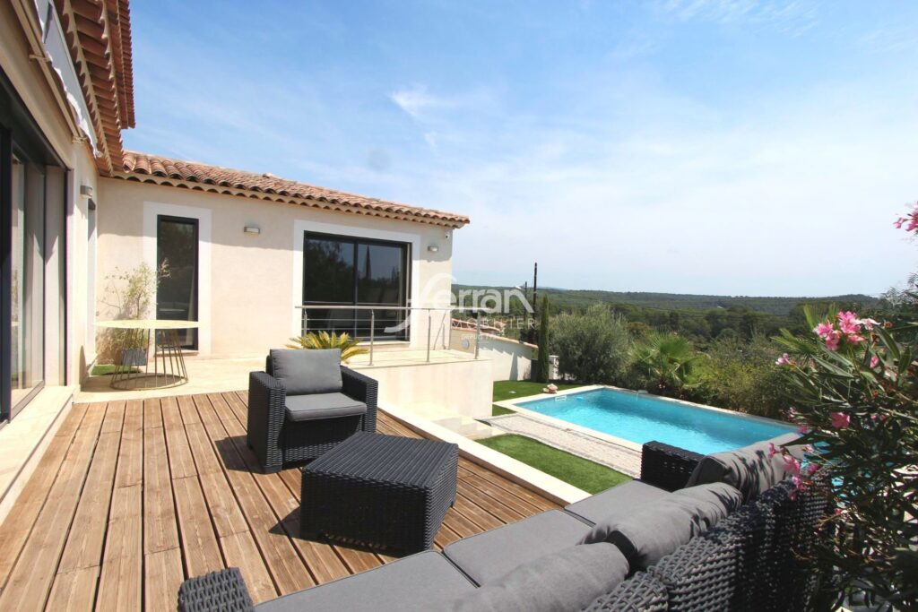 A vendre Villa de 152m² sur 750m²- Trans en Provence – 4 pièces – 3 chambres – 152.00 m²