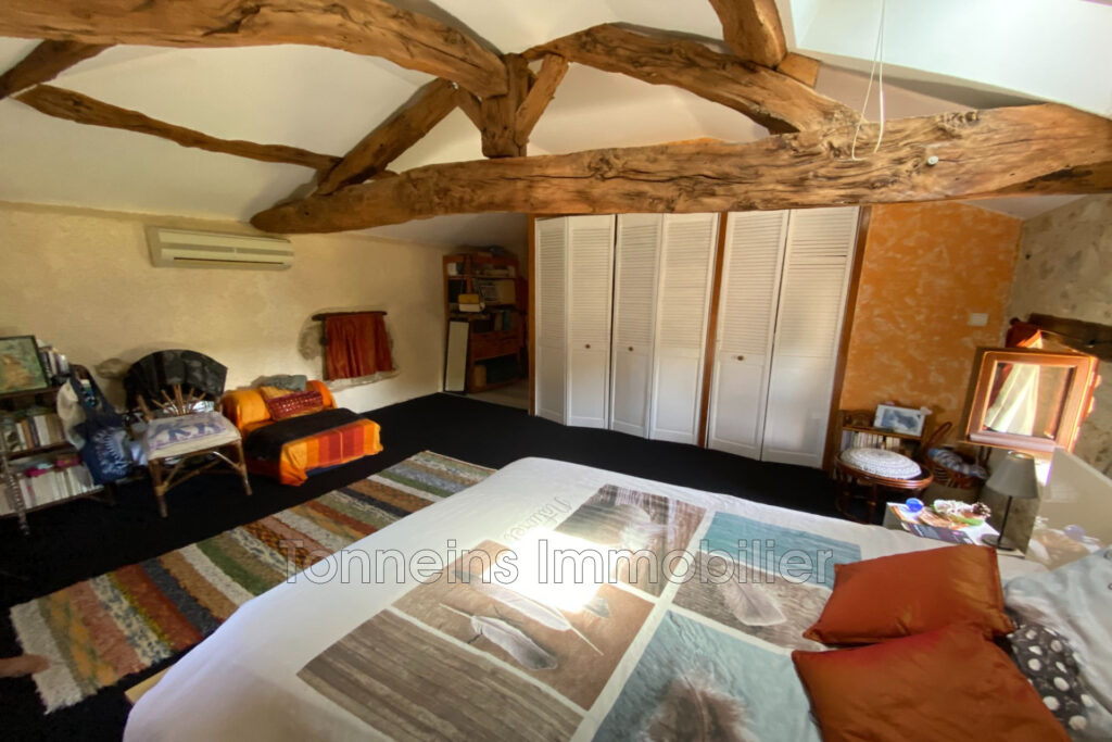 vente maison en pierre 4 Pièce(s) – 4 pièces – 3 chambres – 149.00 m²