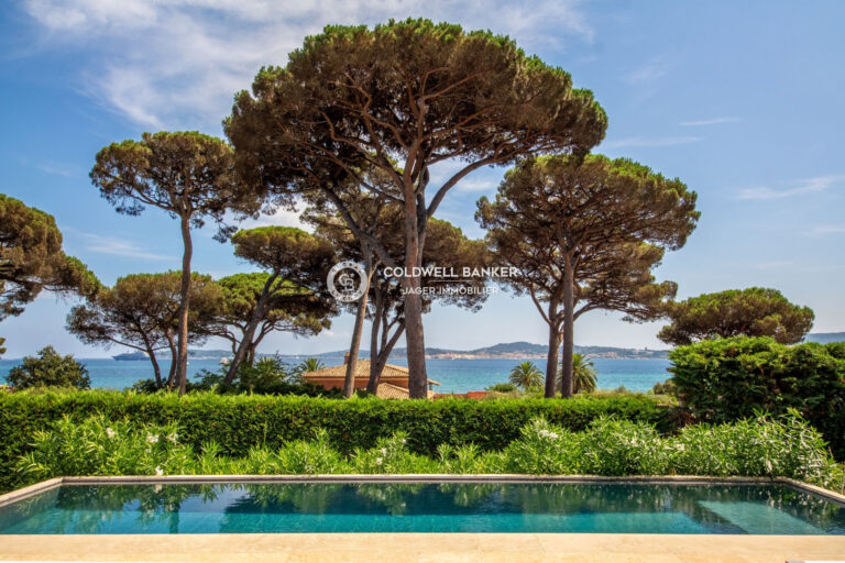 vente villa 6 Pièce(s) – 6 pièces – 5 chambres – 240.00 m²