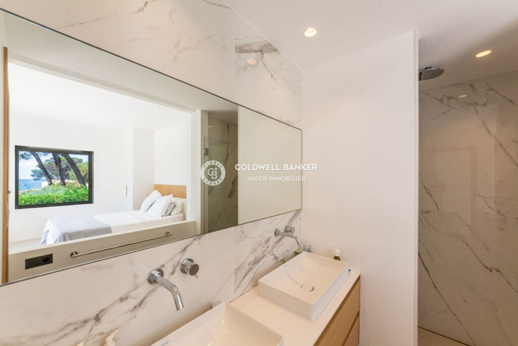 vente villa 6 Pièce(s) – 6 pièces – 5 chambres – 240.00 m²