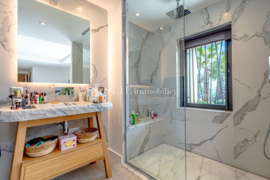 Maison à vendre à Sainte-Maxime — Vue mer — photo 10