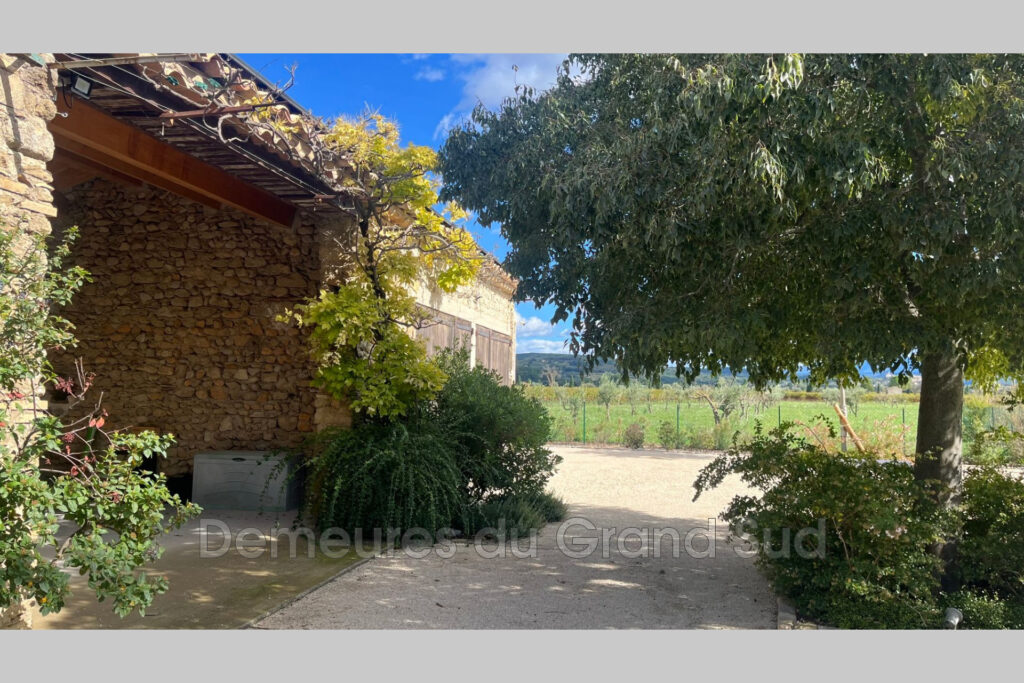 vente mas – NR pièces – 6 chambres – 363.00 m²