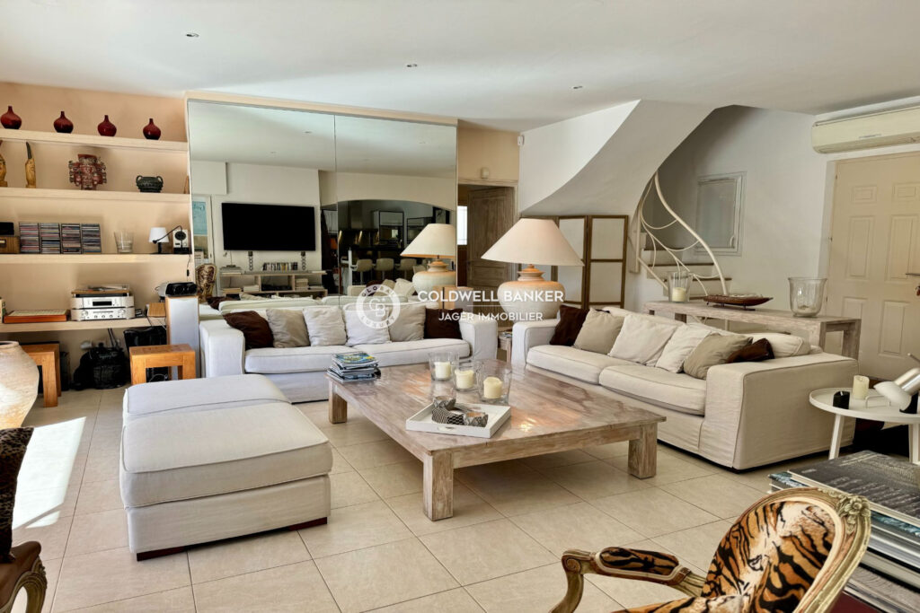 vente maison 6 Pièce(s) – 6 pièces – 4 chambres – 4  – 150.00 m²