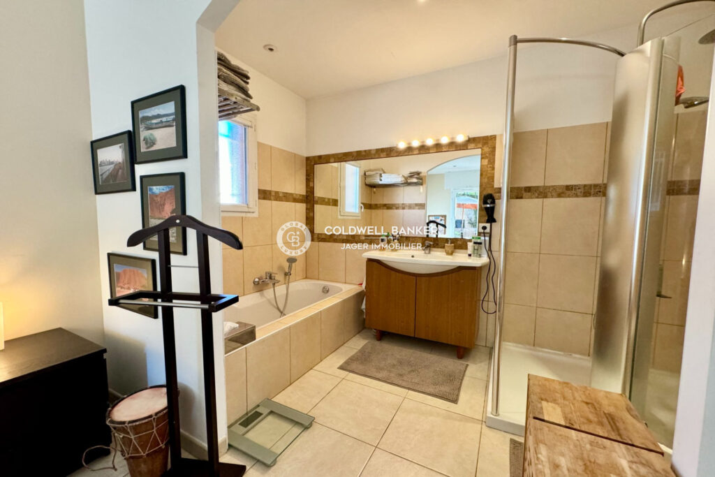 vente maison 6 Pièce(s) – 6 pièces – 4 chambres – 4  – 150.00 m²