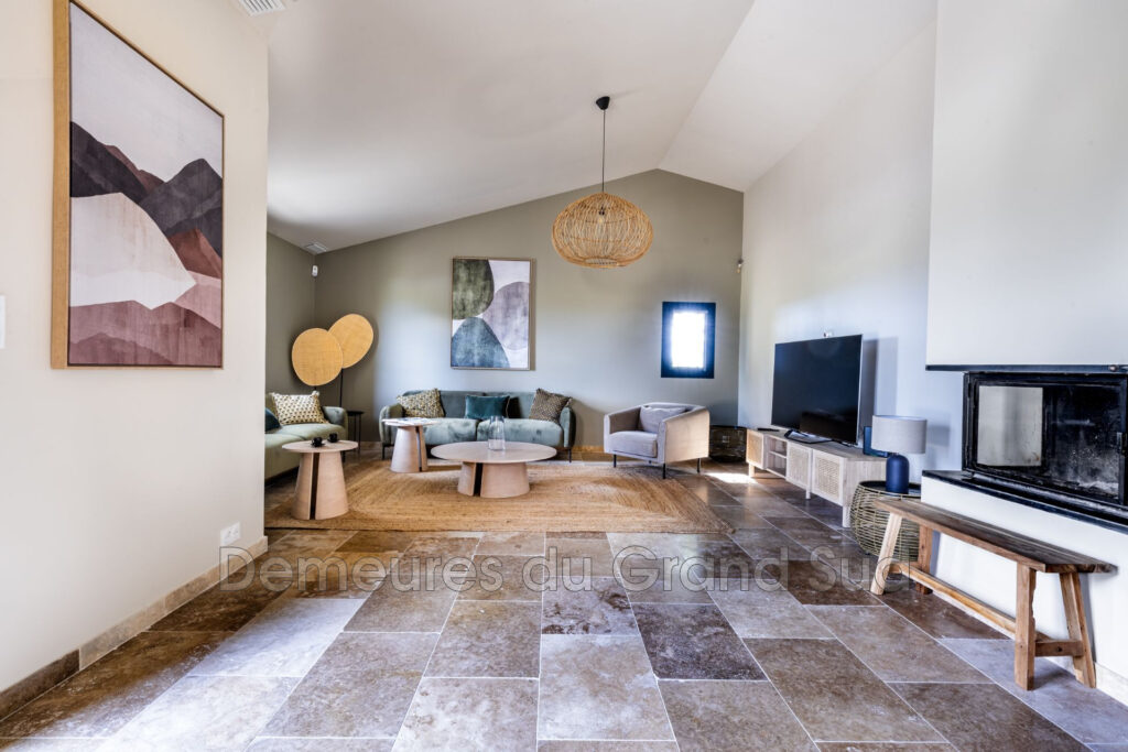 vente mas 8 Pièce(s) – 8 pièces – 6 chambres – 250.00 m²