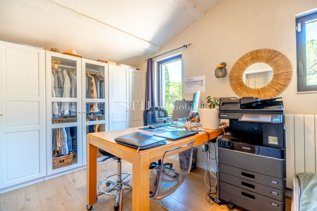 vente villa 13 Pièce(s) – 13 pièces – 8 chambres – 350.00 m²