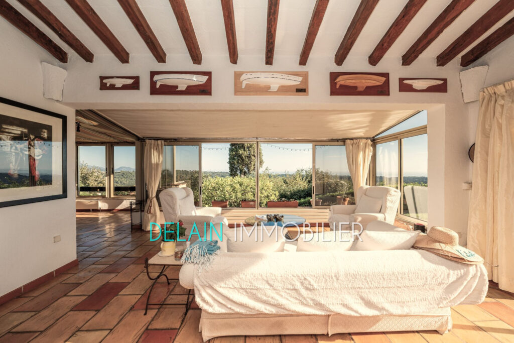 vente villa provençale 10 Pièce(s) – 10 pièces – 5 chambres – 288.00 m²