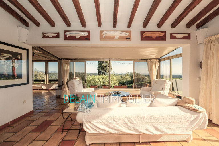 vente villa provençale 10 Pièce(s) – 10 pièces – 5 chambres – 288.00 m²