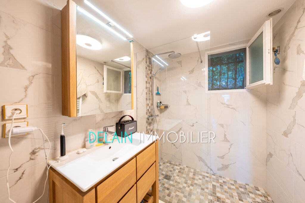 vente villa provençale 10 Pièce(s) – 10 pièces – 5 chambres – 288.00 m²