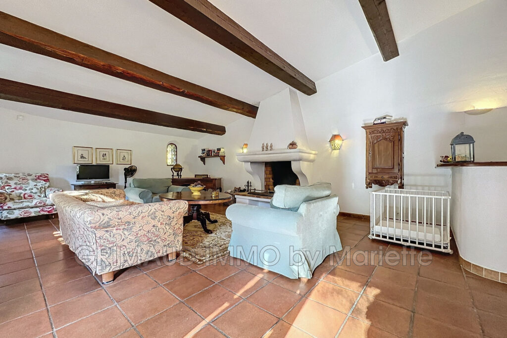 Ensemble de plusieurs maisons en pierres seches avec piscine e – 10 pièces – 7 chambres – 4