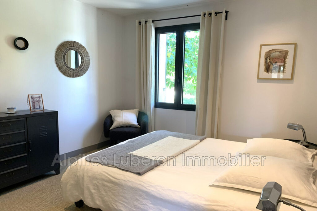 location saisonnière maison de village 6 Pièce(s) – 6 pièces – 4 chambres – 4  – 190.00 m²