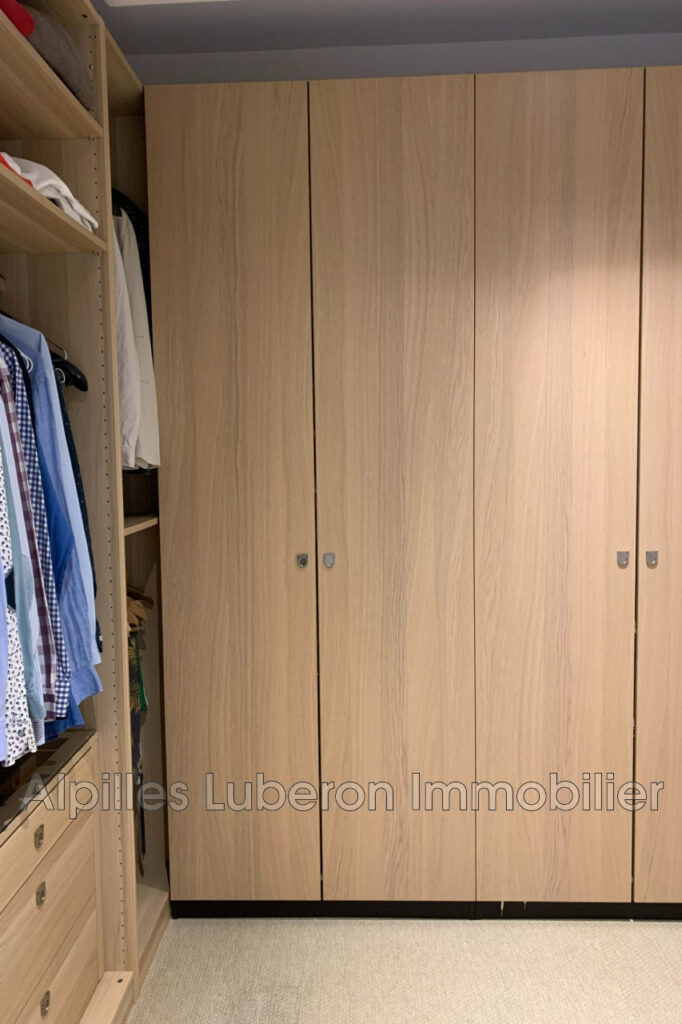 location saisonnière maison de village 6 Pièce(s) – 6 pièces – 4 chambres – 4  – 190.00 m²