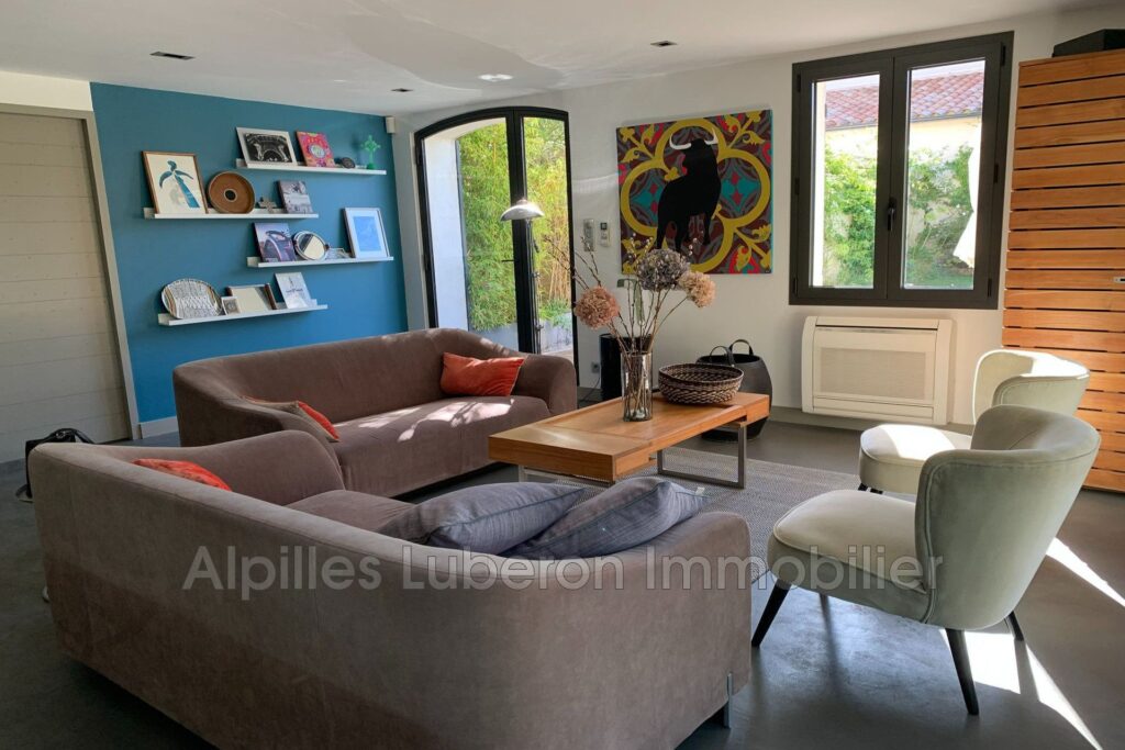 location saisonnière maison de village 6 Pièce(s) – 6 pièces – 4 chambres – 4  – 190.00 m²