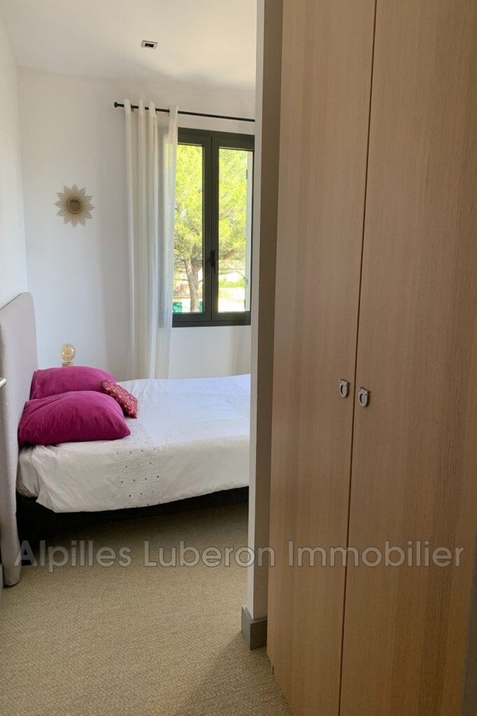 location saisonnière maison de village 6 Pièce(s) – 6 pièces – 4 chambres – 4  – 190.00 m²