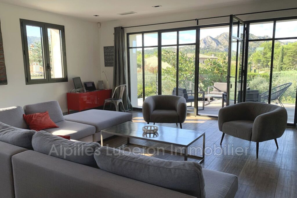 location saisonnière maison de village 6 Pièce(s) – 6 pièces – 4 chambres – 4  – 190.00 m²