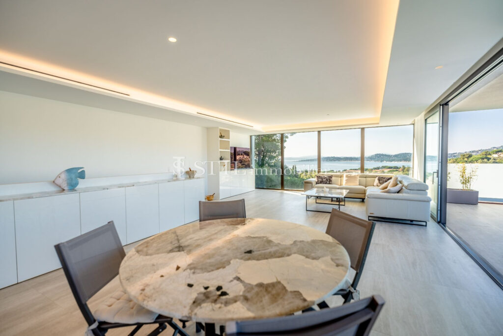 vente villa 8 Pièce(s) – 8 pièces – 5 chambres – 4  – 297.00 m²