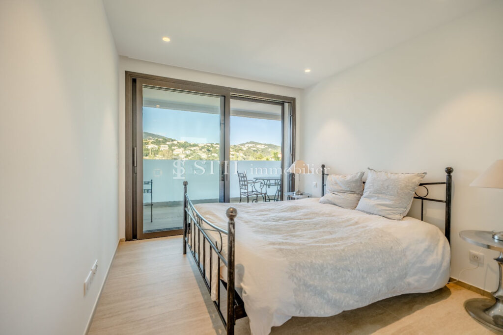 vente villa 8 Pièce(s) – 8 pièces – 5 chambres – 4  – 297.00 m²