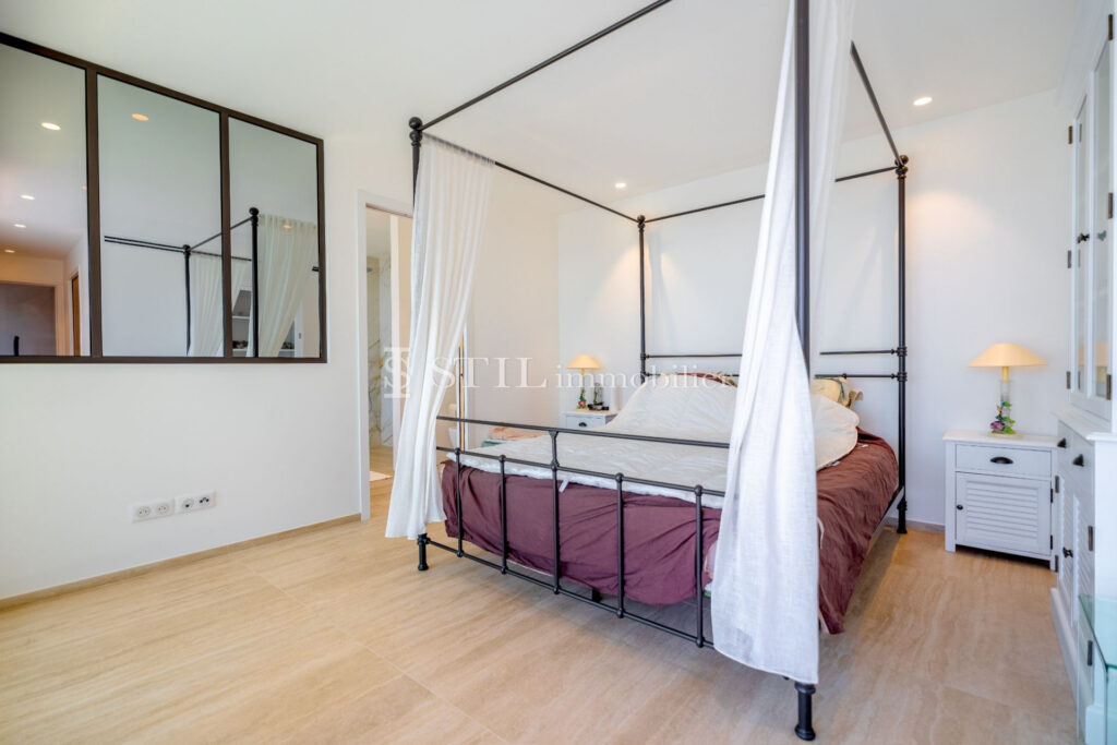 vente villa 8 Pièce(s) – 8 pièces – 5 chambres – 4  – 297.00 m²