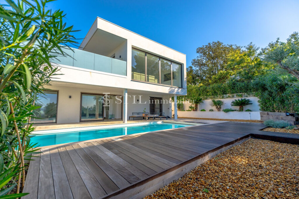 vente villa 8 Pièce(s) – 8 pièces – 5 chambres – 4  – 297.00 m²