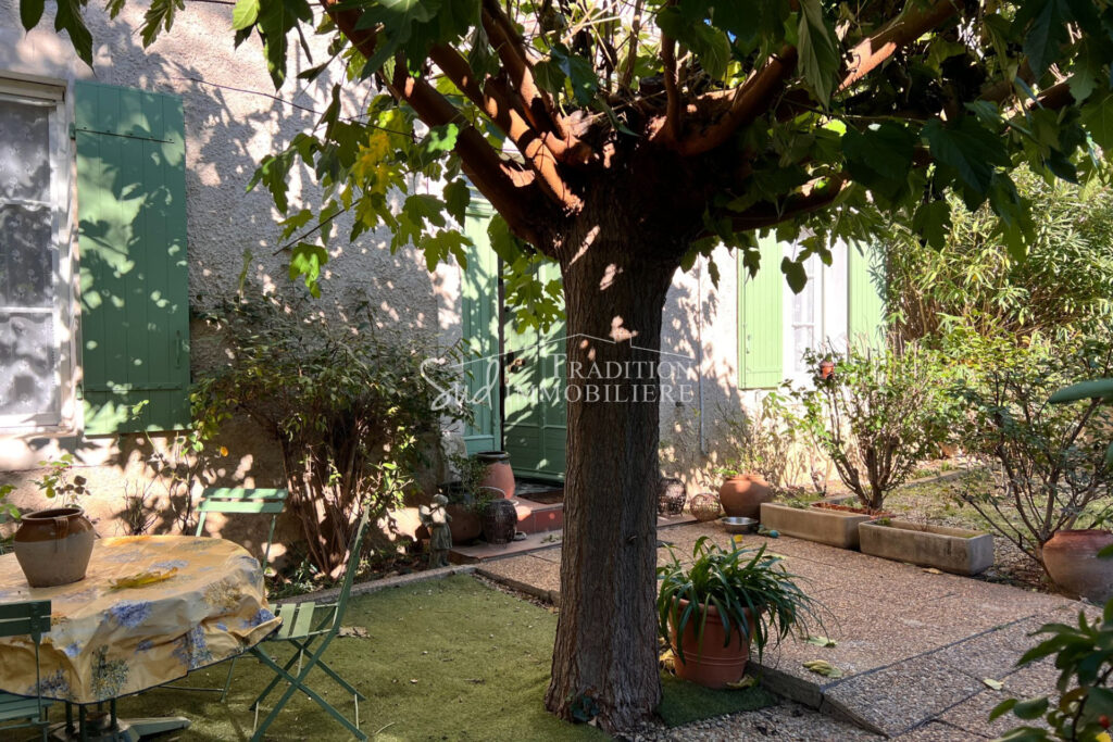 vente maison de village 6 Pièce(s) – 6 pièces – 4 chambres – 120.00 m²