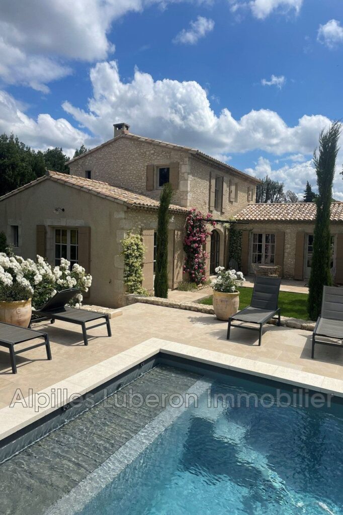 location saisonnière villa provençale 5 Pièce(s) – 5 pièces – 3 chambres – 4  – 170.00 m²