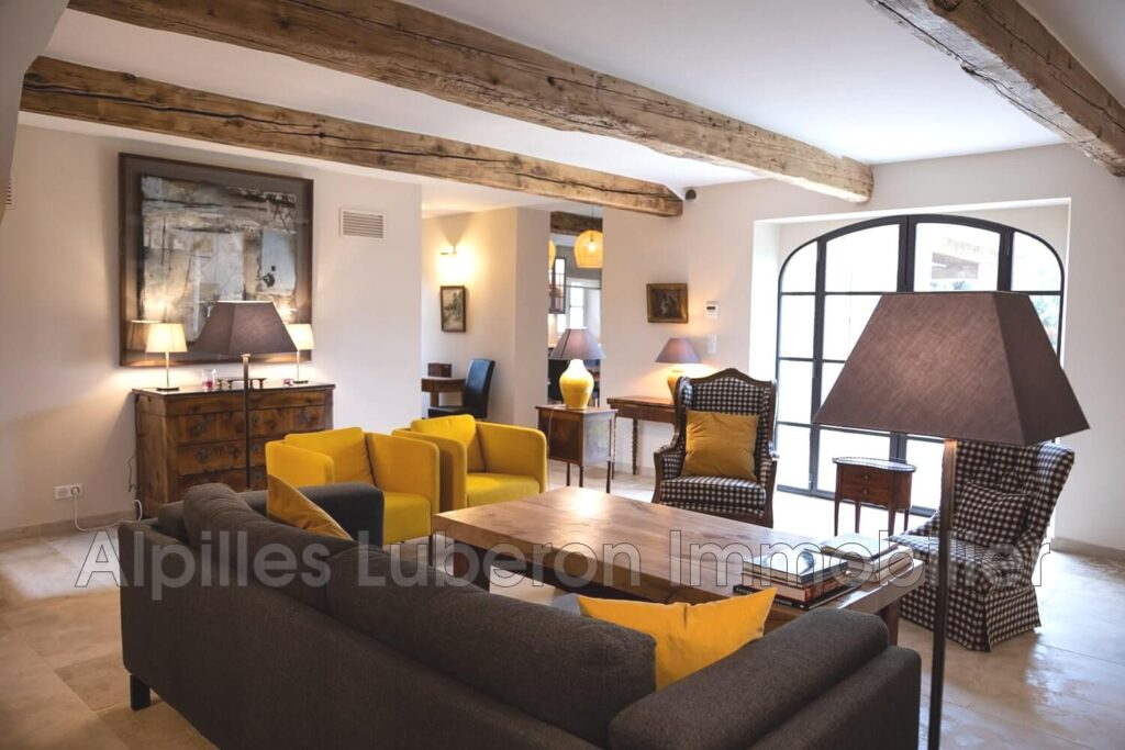 location saisonnière villa provençale 5 Pièce(s) – 5 pièces – 3 chambres – 4  – 170.00 m²