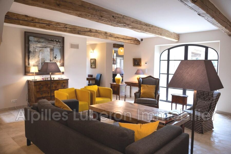 Maison à louer à Eygalières