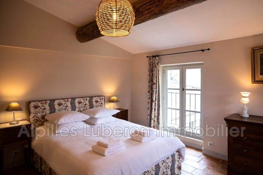 Maison à louer à Eygalières