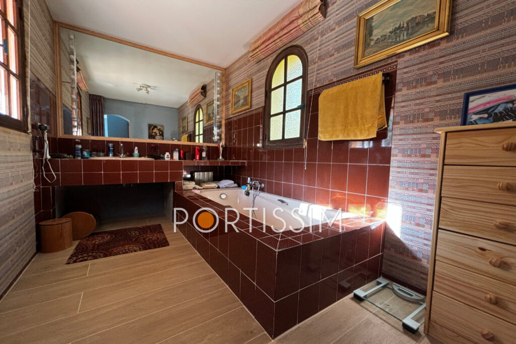 Tourrettes-Levens / villa individuelle au calme / jardin 4500m – 4 pièces – 3 chambres – 150.00 m²