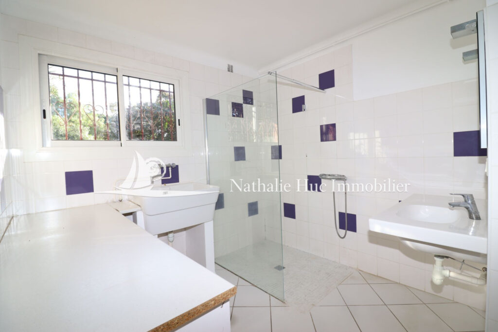 vente villa 6 Pièce(s) – 6 pièces – 5 chambres – 175.00 m²